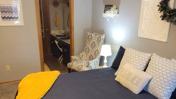 4 bedrooms, iron/ironing board, travel crib, free WiFi