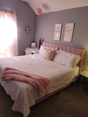 4 bedrooms, iron/ironing board, travel crib, free WiFi
