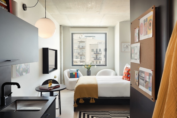 Sábanas de algodón egipcio, ropa de cama de alta calidad y minibar