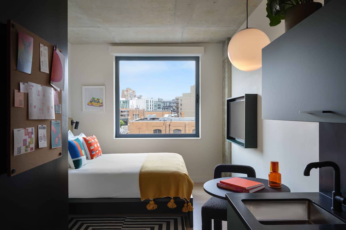 room, 1 queen bed (niche) | living area | 43-inch smart tv with digital channels, tv, netflix