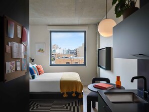 Room, 1 Queen Bed (Niche) | Living area - Penny Williamsburg (Brooklyn)