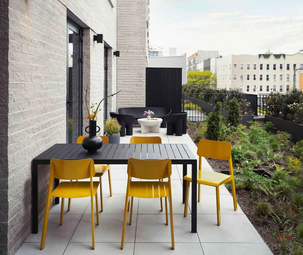 The Penny Williamsburg by null