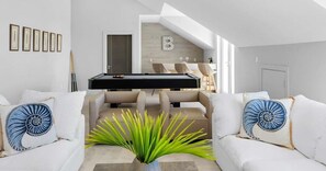 Spielezimmer