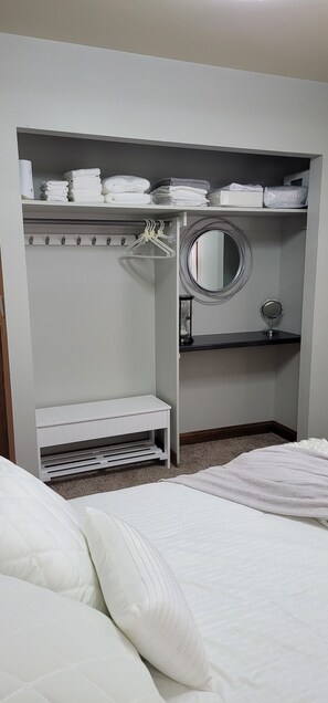 3 bedrooms, iron/ironing board, free WiFi, bed sheets