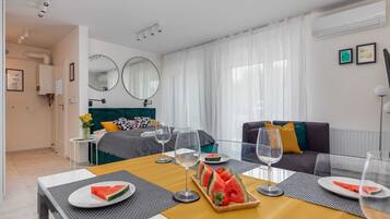 Bügeleisen/Bügelbrett, WLAN, Bettwäsche