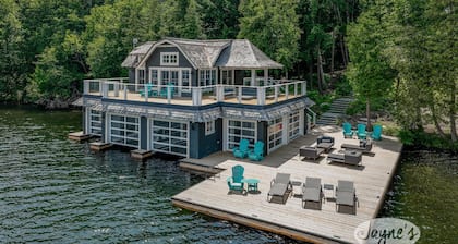 Exquisite 8 bed, 7 bath cottage on Lake Joseph boasting infinity pool + hot tub!