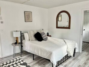 1 bedroom, WiFi, bed sheets