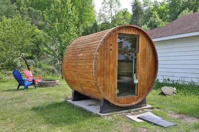 Catskills Hideaway w/ Sauna Minutes from Hiking