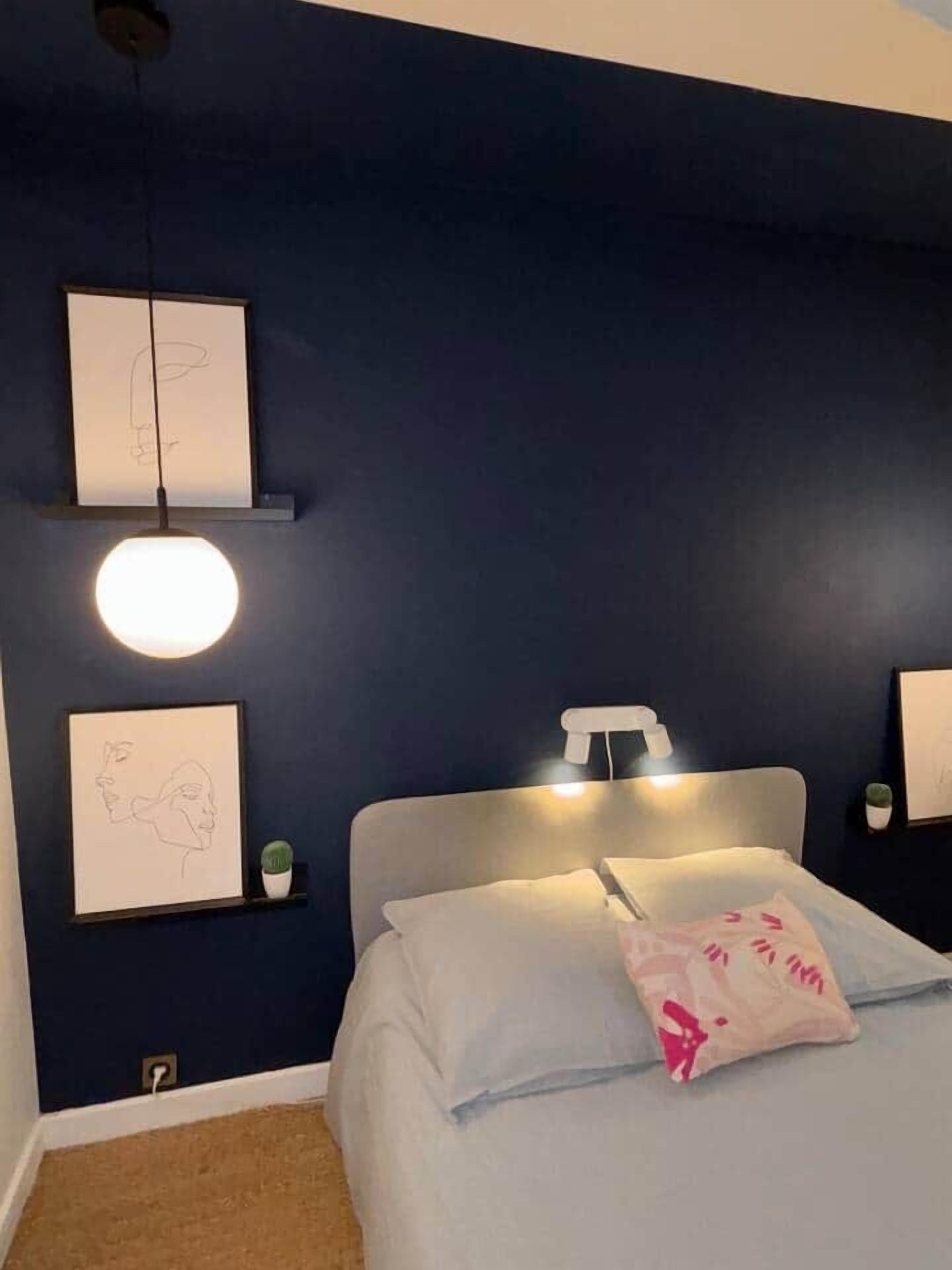 2 chambres, bureau, fer et planche à repasser, Wi-Fi gratuit