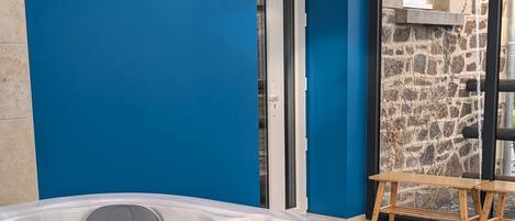 Cottage Comfort, ensuite, pemandangan halaman | Spa | Ruang uap