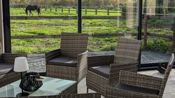 Comfort Cottage, Ensuite, Courtyard View | Spa