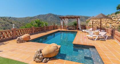 Villa Fuente Pinta Arenas by Ruralidays