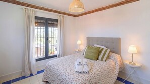 2 bedrooms, iron/ironing board, travel cot, WiFi
