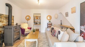 TV, fireplace, stereo