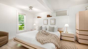 7 habitaciones, escritorio, tabla de planchar con plancha y wifi gratis