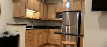 Adjacent to Downtown Ashland and Lithia Park, Lithia Park Suite 3