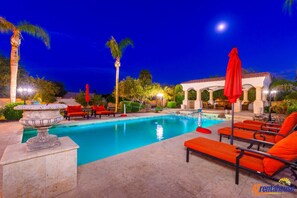 Lämmitetty uima-allas