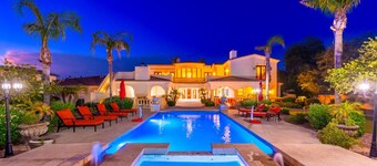 Paradise Castle in AZ+PickleballCourt+Putting Green+Heated Pool & Spa+Has It All