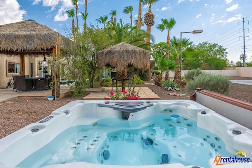 Scottsdale Luxury Estate+Heated Pool+Spa +Pickleball