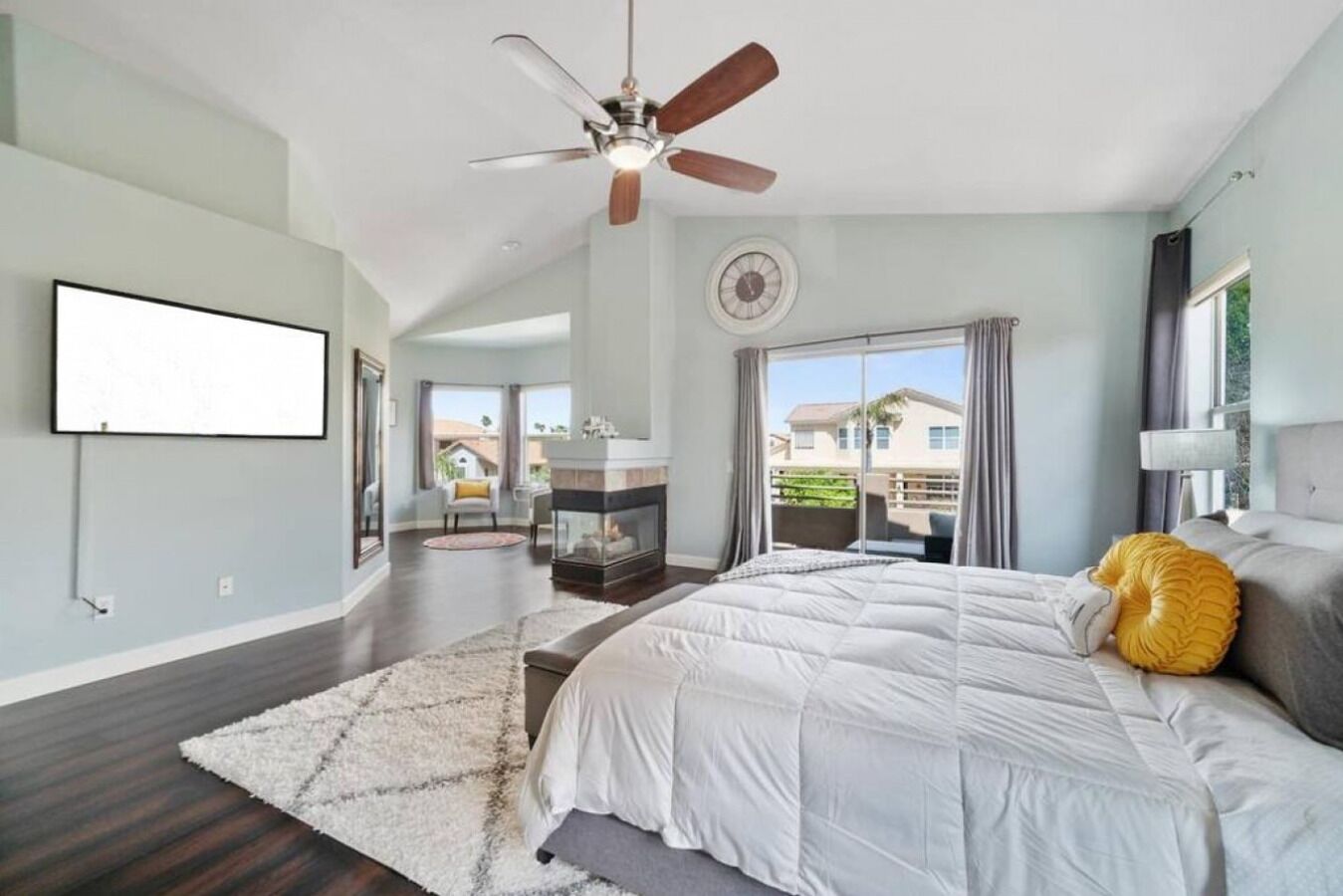 5 bedrooms, iron/ironing board, travel cot, free WiFi