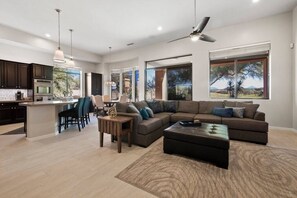 智能電視、壁爐