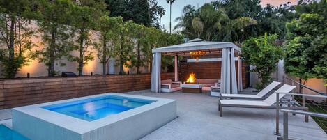 Piscine extérieure, piscine chauffée