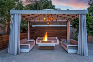 المنطقة المحيطة بالمنشأة