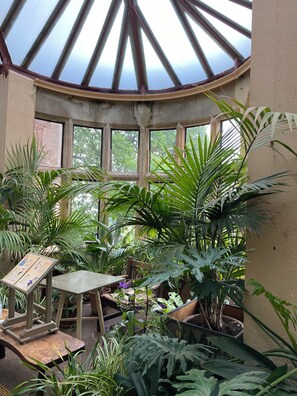 Point of interest - Six on Castle (Tiverton)