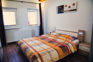 1 bedroom, iron/ironing board, WiFi, bed sheets - TARA strict center apartment (air conditioning) (Ljubljana)