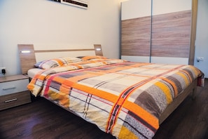 1 bedroom, iron/ironing board, WiFi, bed sheets