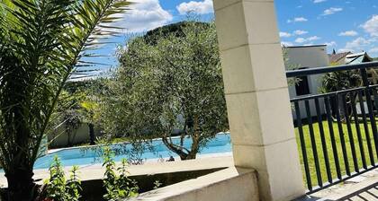 Splendide villa avec piscine chaufee