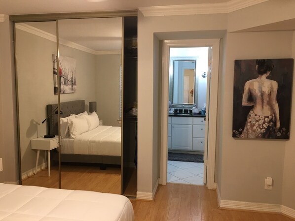 2 bedrooms, iron/ironing board, free WiFi, bed sheets - Lovely 2B/2B Condo near Med center & Houston Downtown (Houston)