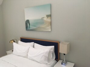 2 chambres, fer et planche à repasser, Wi-Fi gratuit, draps fournis