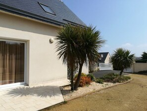 Property grounds - 657 - Quiet house close to amenities (ERQUY)