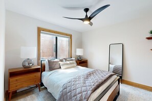 2 habitaciones, acceso a internet y ropa de cama