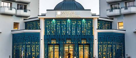 المنشأة من الخارج