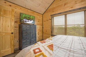 4 bedrooms, iron/ironing board, travel cot, WiFi