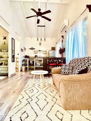 House Marea | Eget kjøkken | Minikjøleskap