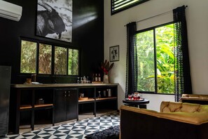 Living area - La Prometida Hotel (Cahuita)