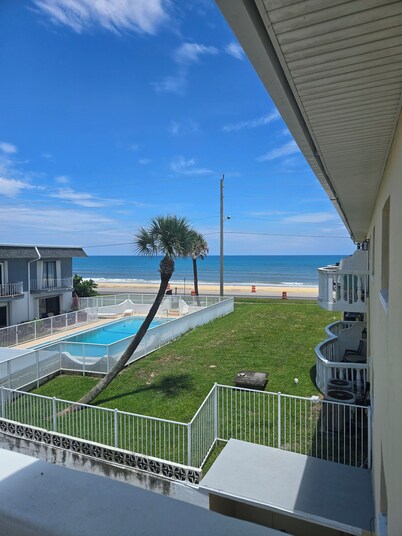 2 bed 1 bath condo with pool, wi-fi, beachfront, near Daytona. No Cleaning Fee!