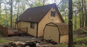 Exterior - Cozy relaxing cabin in energizing area of woods. — 5 minute walk from the river! (East Stroudsburg)