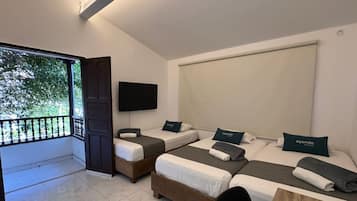 Literie hypoallergénique, fer et planche à repasser, Wi-Fi gratuit