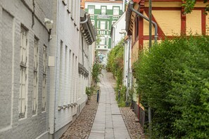 Luokittelematon kuva, 2 kautta 52, painike