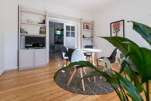 Imagen sin descripción, 3 de 17, botón