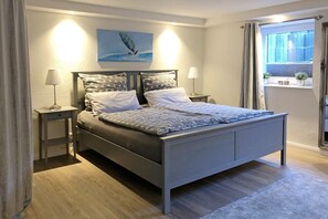 3 quartos, cofres nos quartos, ferros/tábuas de passar roupa, Wi-Fi