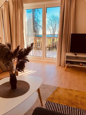 Télévision, chaîne hi-fi