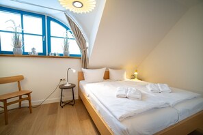 Unclassified image, 2 of 24, button