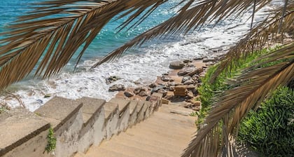Magnífica duplex renovado con piscina garaje y jardín, frente a la playa de...