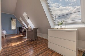 1 habitación, tabla de planchar con plancha, wifi y ropa de cama 