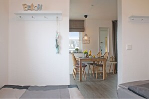 2 habitaciones, tabla de planchar con plancha, wifi y ropa de cama 